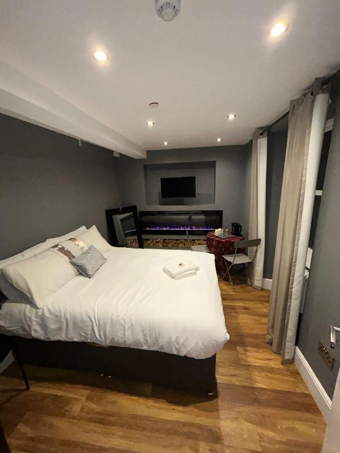 Cosy Double Bed With Fire Place Séjour chez l'habitant